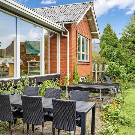 Holiday home Mats - 5-3km From The Sea In Nw Jutland By Interhome *